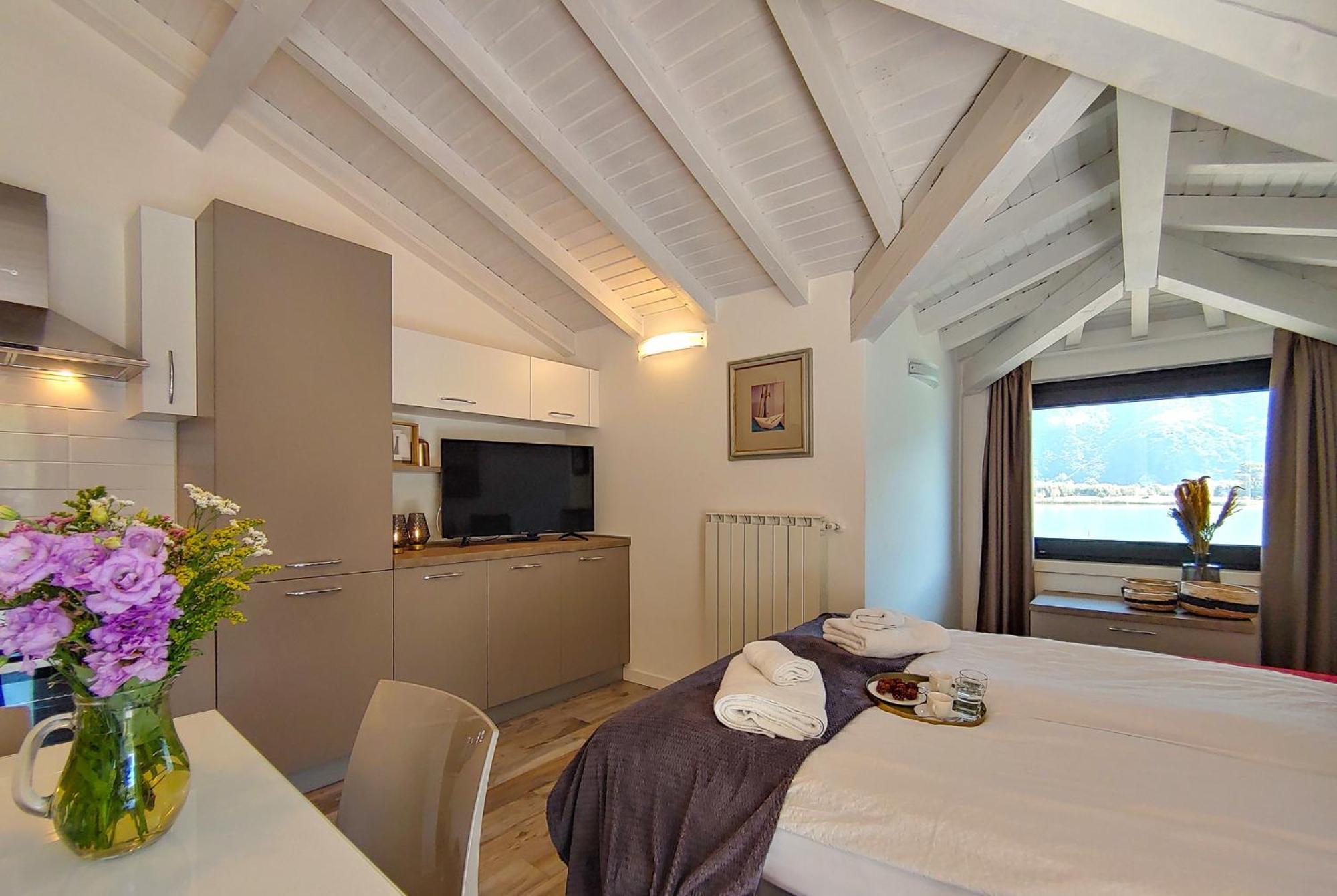 Dascio Silence Ferienwohnung Mit Panorama Balkon ภายนอก รูปภาพ